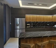 کابینت های گلاس مدرن طوسی اقساطی مدل براق سفید 003 ویژه بازنشستگان