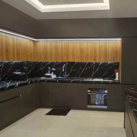 کابینت های گلاس مدرن طوسی اقساطی مدل براق سفید 003 ویژه بازنشستگان