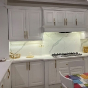 کابینت چوبی مدل مدرن چوبی سفید 008 ویژه بازنشستگان