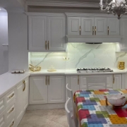 کابینت چوبی مدل مدرن چوبی سفید 008 ویژه بازنشستگان